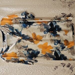 Floral Print V-Neck Blouse